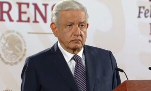Reportan hospitalización de López Obrador por problema cardíaco