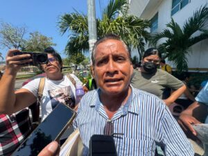 Voceadores denuncian hostigamiento de Vía Pública; son notificados en horas no laborales