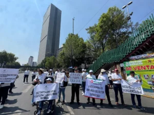 Sheinbaum pide a Pemex y CFE revisar si reforma a «pensiones doradas» afectó indebidamente a jubilados